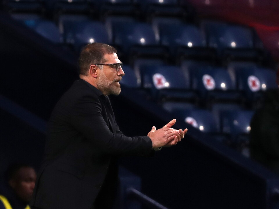 Slaven clapping
