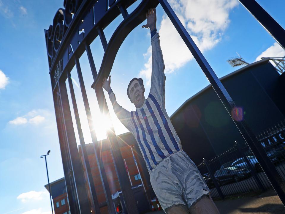 Astle gates