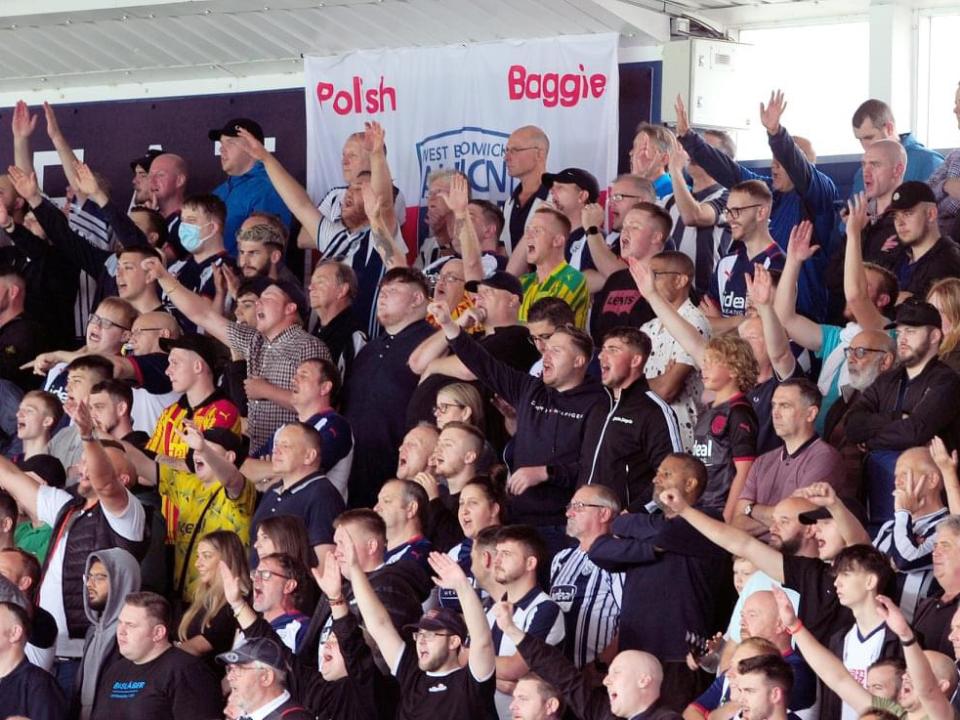 Albion fans Luton