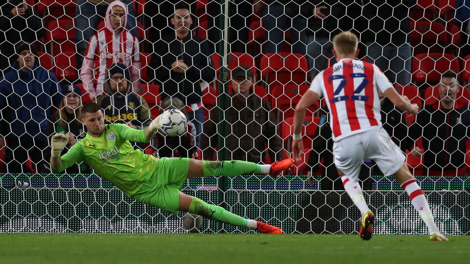 SJ penalty save