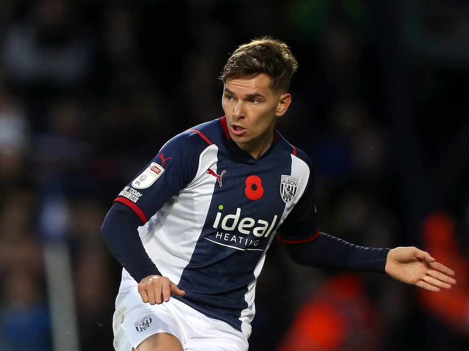 Poppy-emblazoned shirts from Albion’s Sky Bet Championship games against Fulham and Middlesbrough are still available to bid on