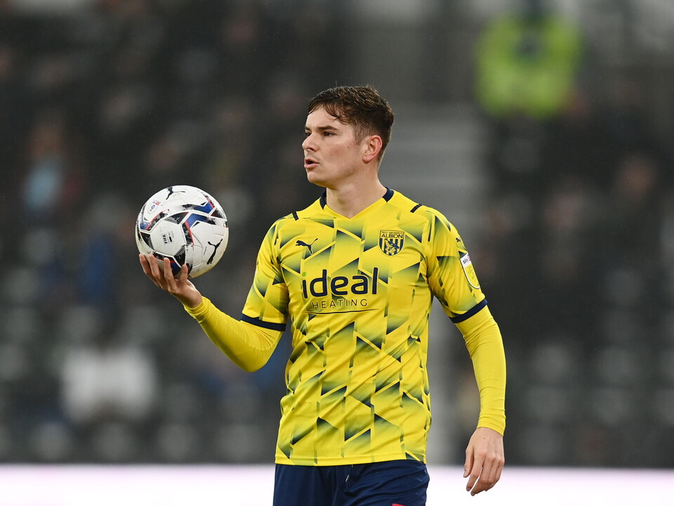 Conor Townsend yellow kit