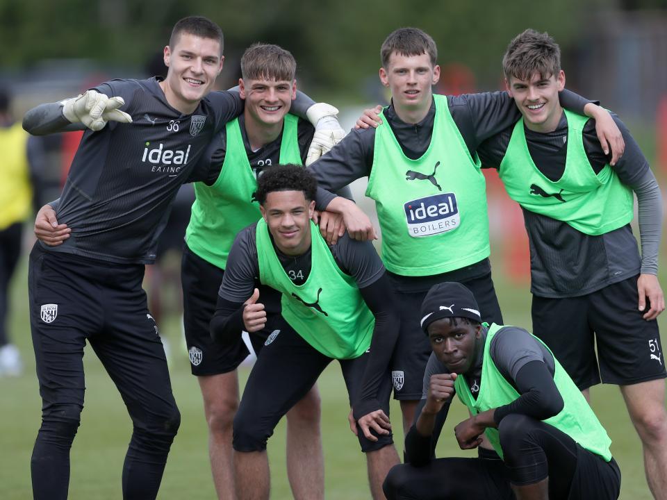 PL2 players