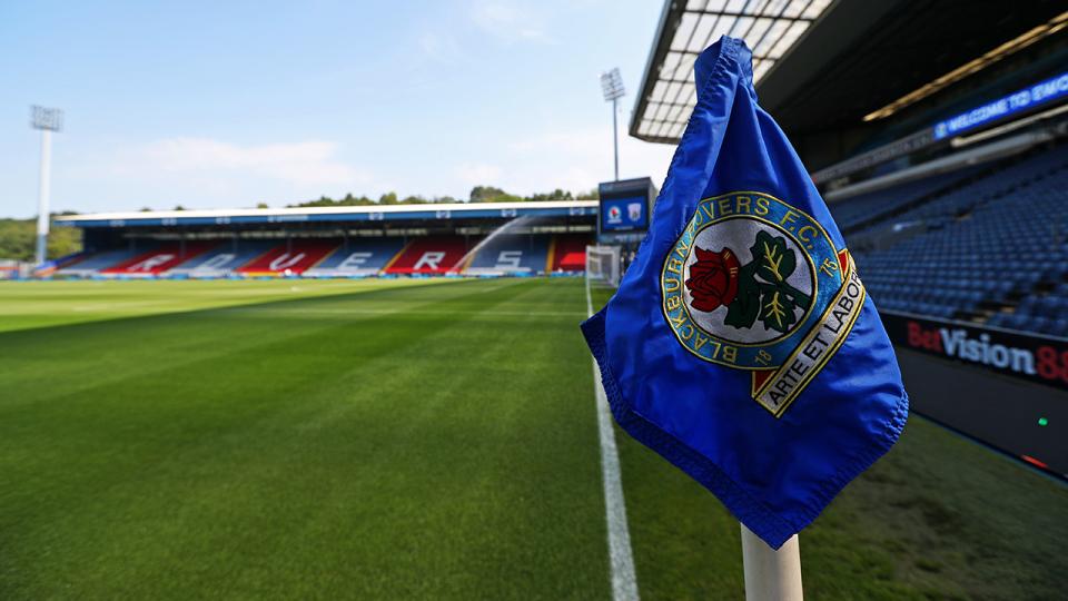 Ewood corner flags