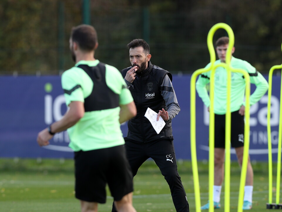 Carlos Corberán training