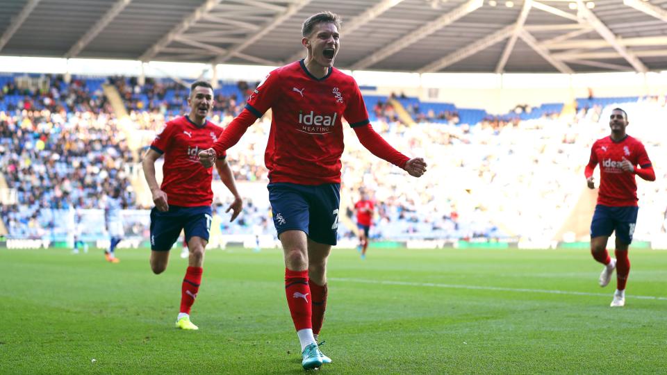 An image Taylor Gardner-Hickman celebrating his first goal for the club at Reading