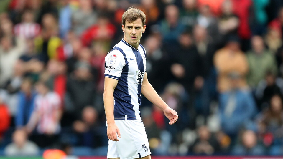 Jayson Molumby in action against Sheffield United