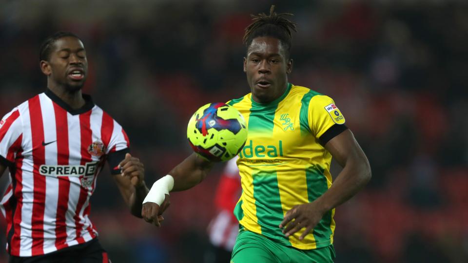 An image of Brandon Thomas-Asante against Sunderland