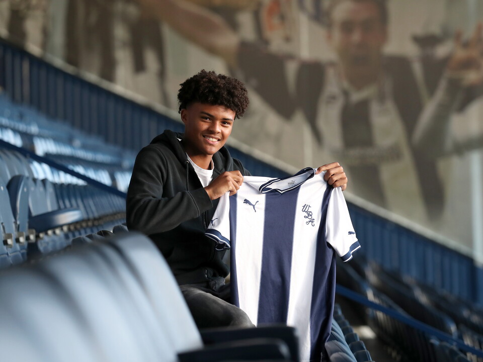 Albion youngster Corey Sears signing his scholarship deal 