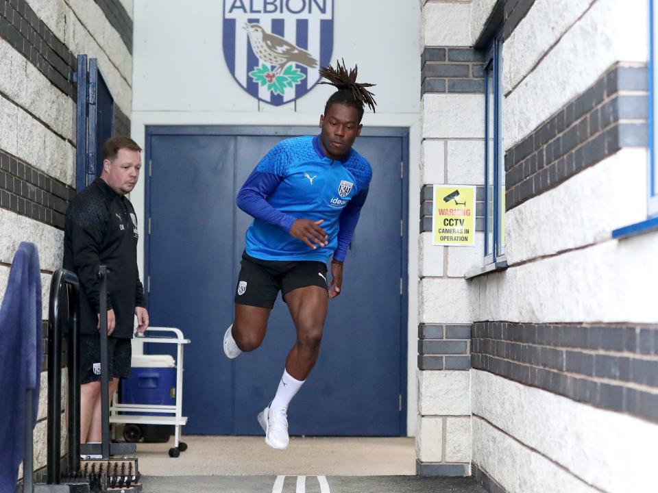 Brandon Thomas-Asante jumping in pre-season