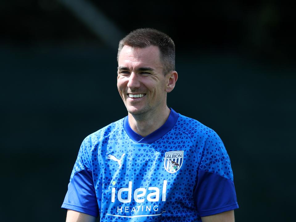 Jed Wallace smiling in training 