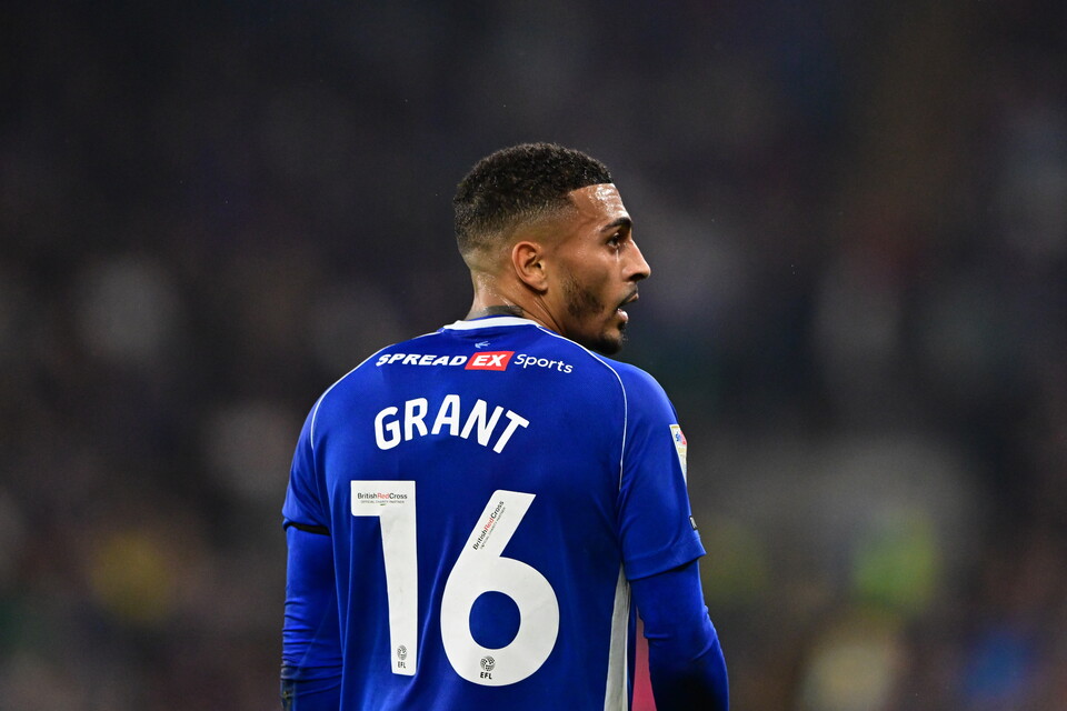 Karlan Grant in action for Cardiff City.