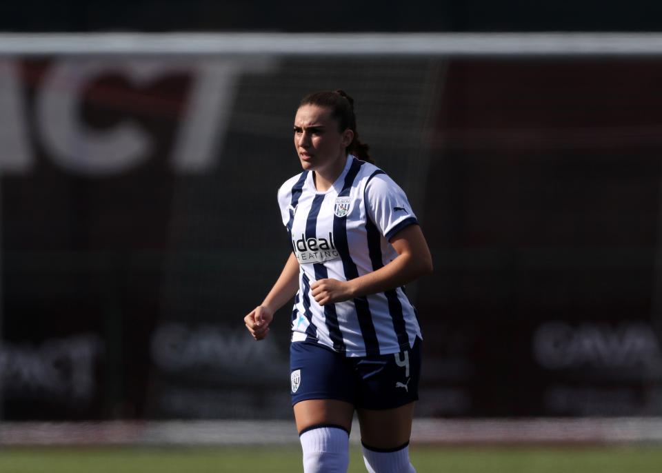 Fran Orthodoxou in action for Albion Women, in home colours.