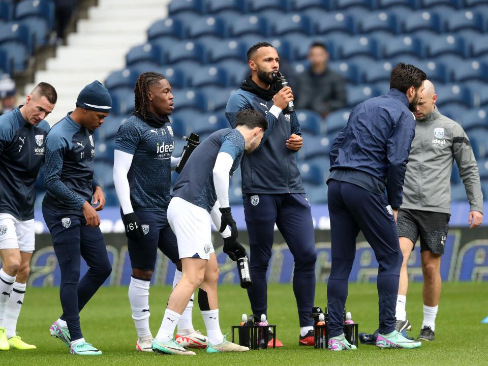 An image of Albion warming up pre Stoke