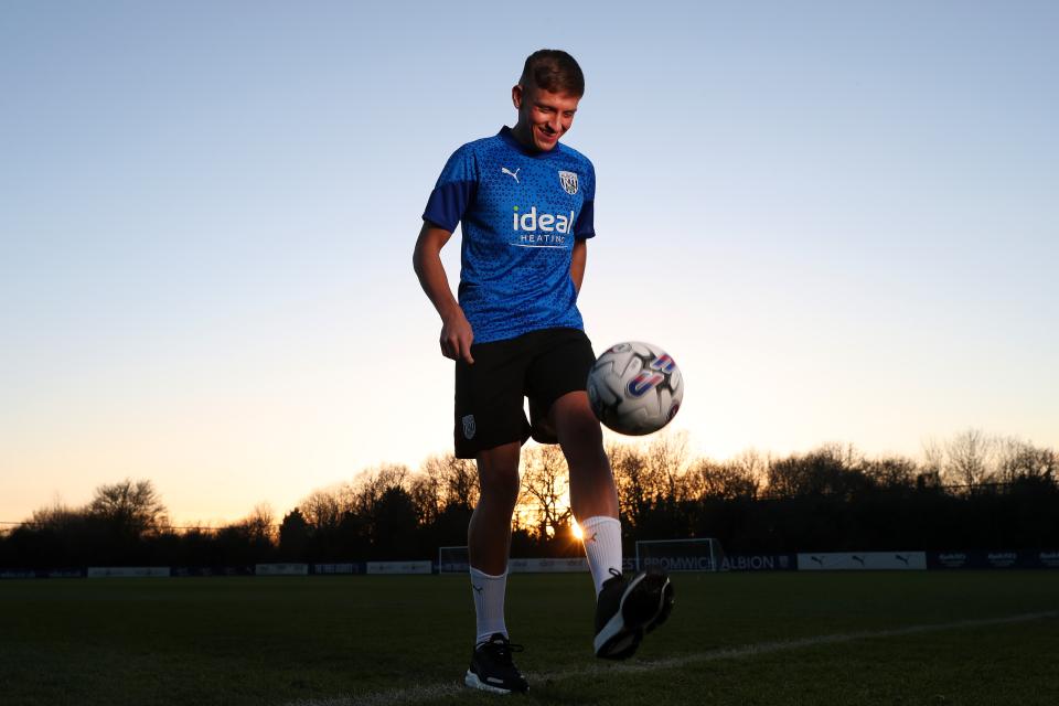 Callum Marshall juggling a football 