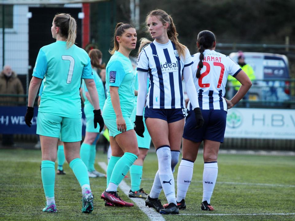 An image of Lucy Newell playing against Liverpool Feds