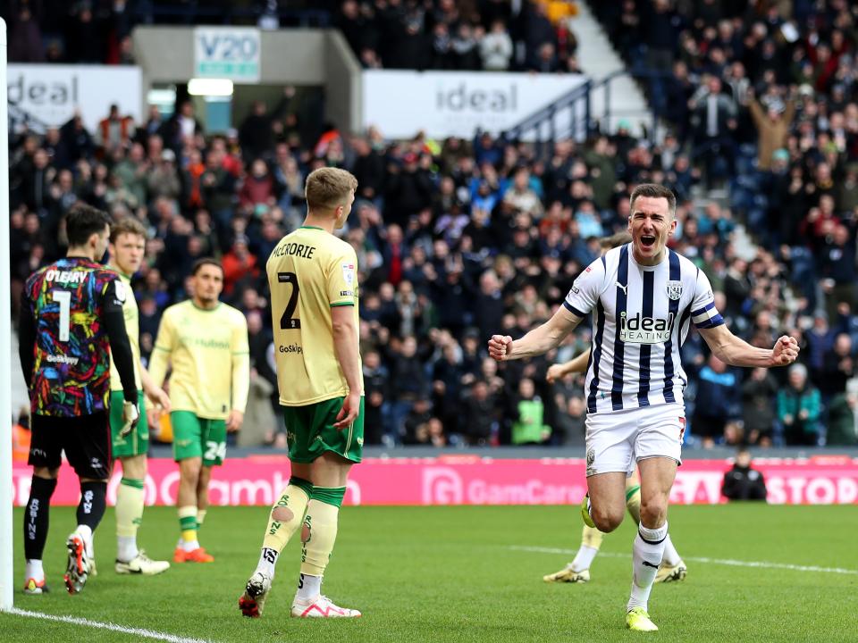 An image of Jed Wallace celebrating a goal