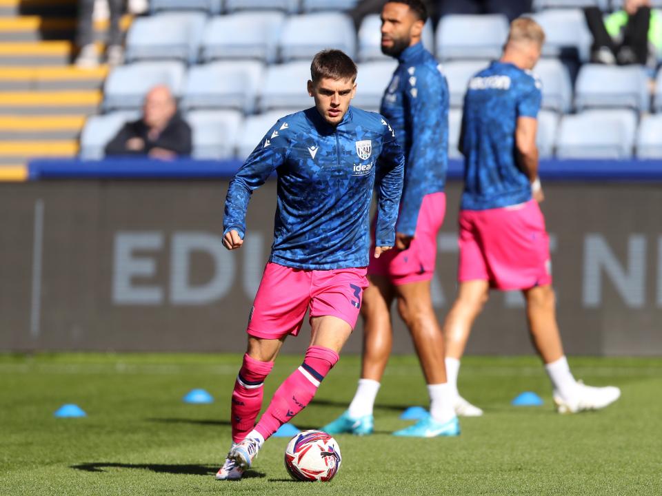 An image of Tom Fellows warming up against Sheffield Wednesday
