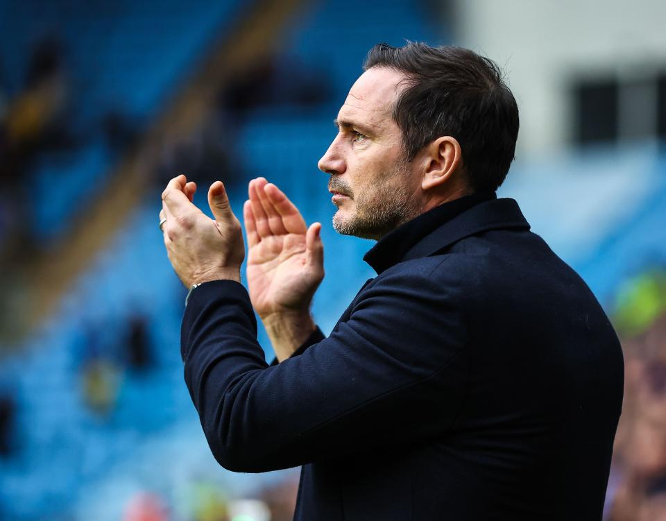 Frank Lampard clapping his hands 