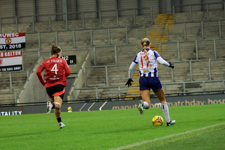 Rhianne Oakley runs down the channel.