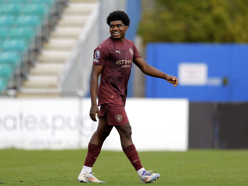 A photo of Man City U18 player Jaden Heskey wearing a purple 2024/25 away kit