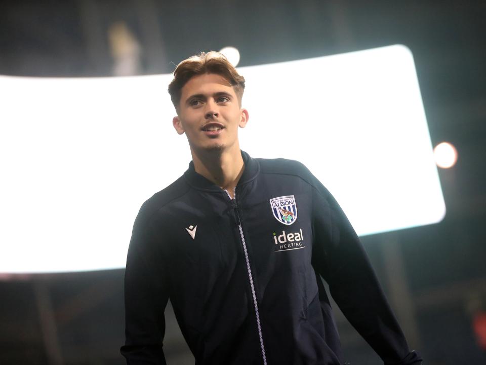 An image of Isaac Price arriving at The Hawthorns