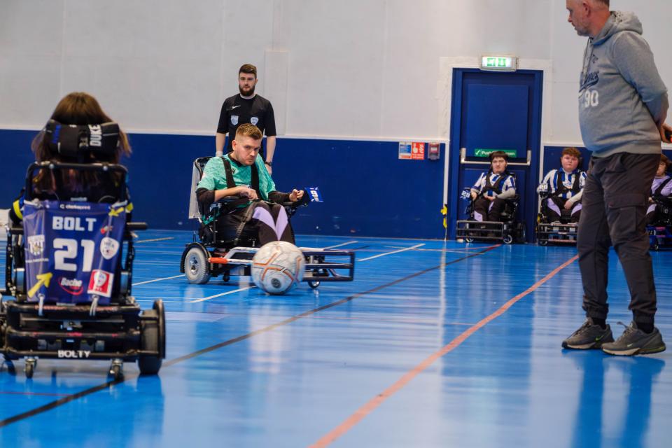 Chris Gordon in action.