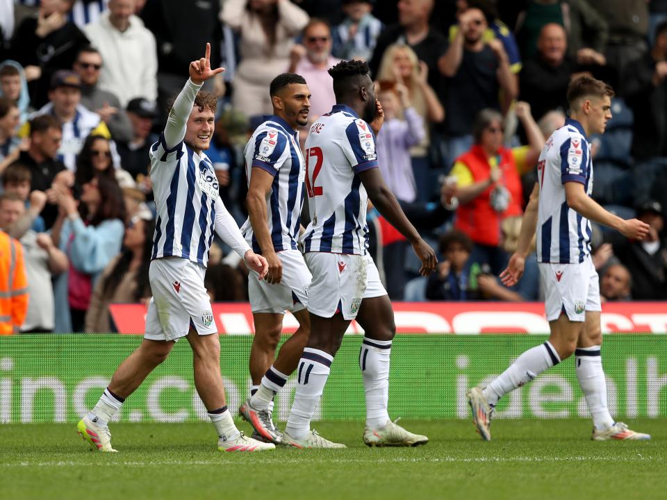 An image of Callum Styles celebrating his goal against Luton