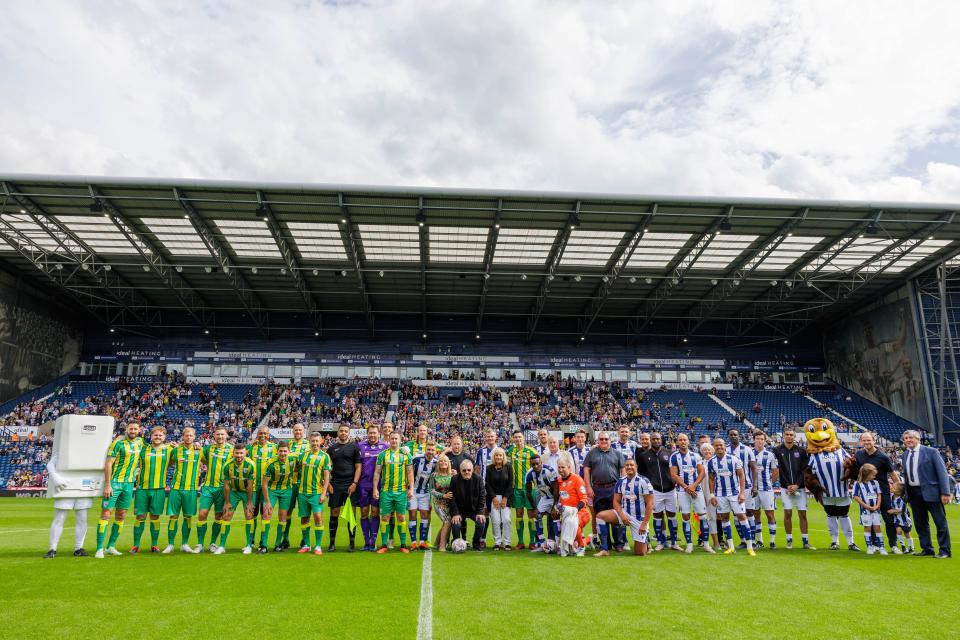 Clash of the Legends teams.