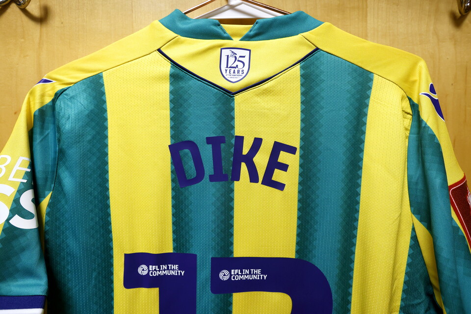 Daryl Dike shirt.