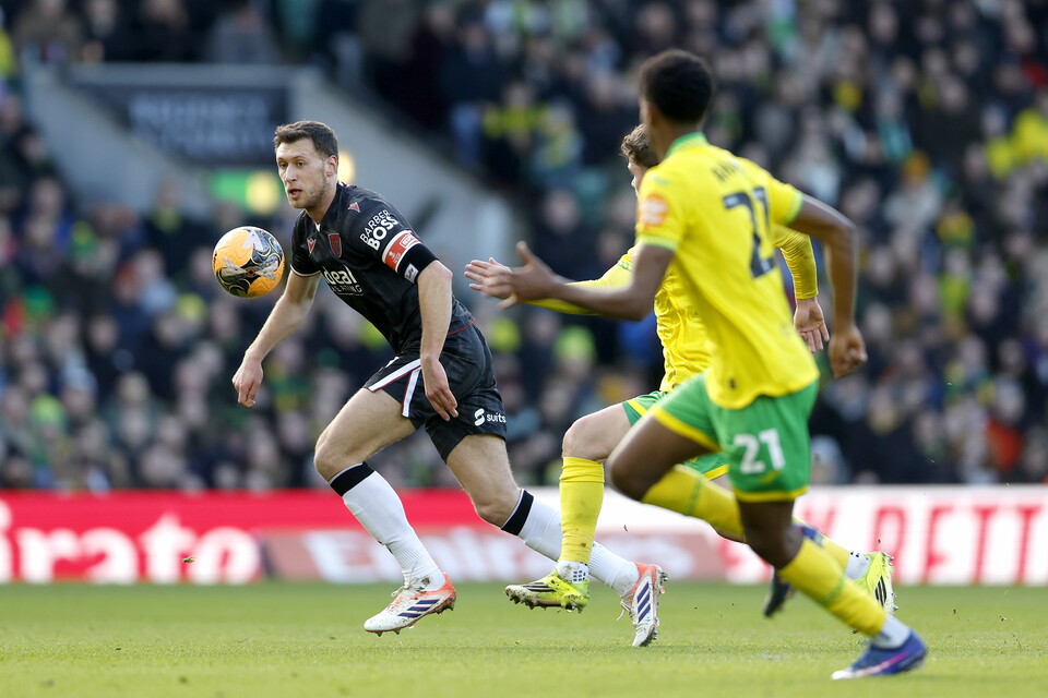 Krystian Bielik against Norwich
