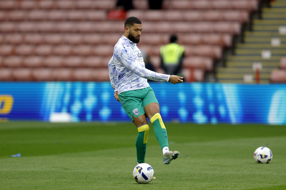 George Campbell warms up at Bramall Lane