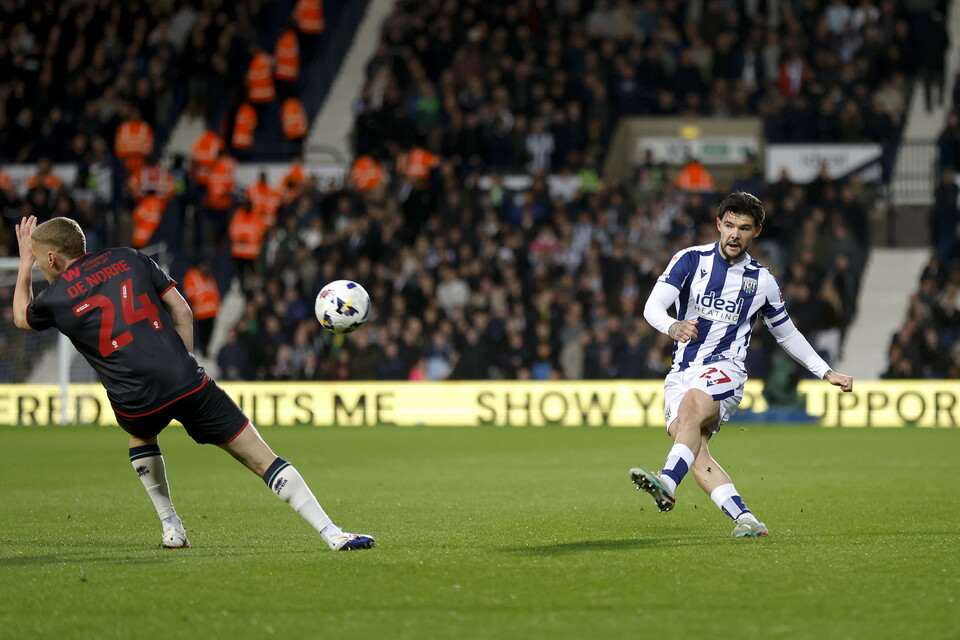 Alex Mowatt against Millwall
