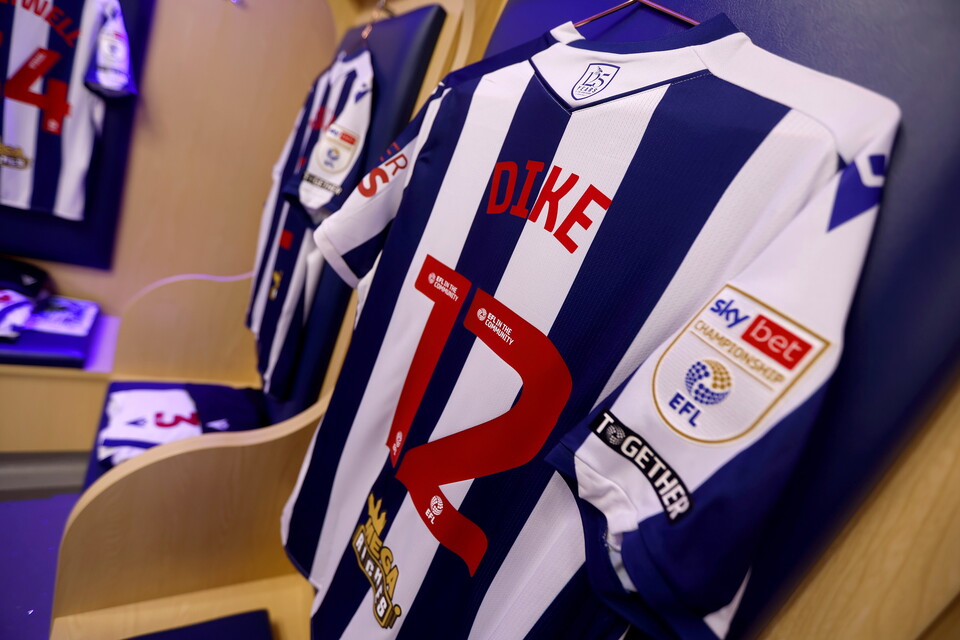 Daryl Dike's shirt hanging up 