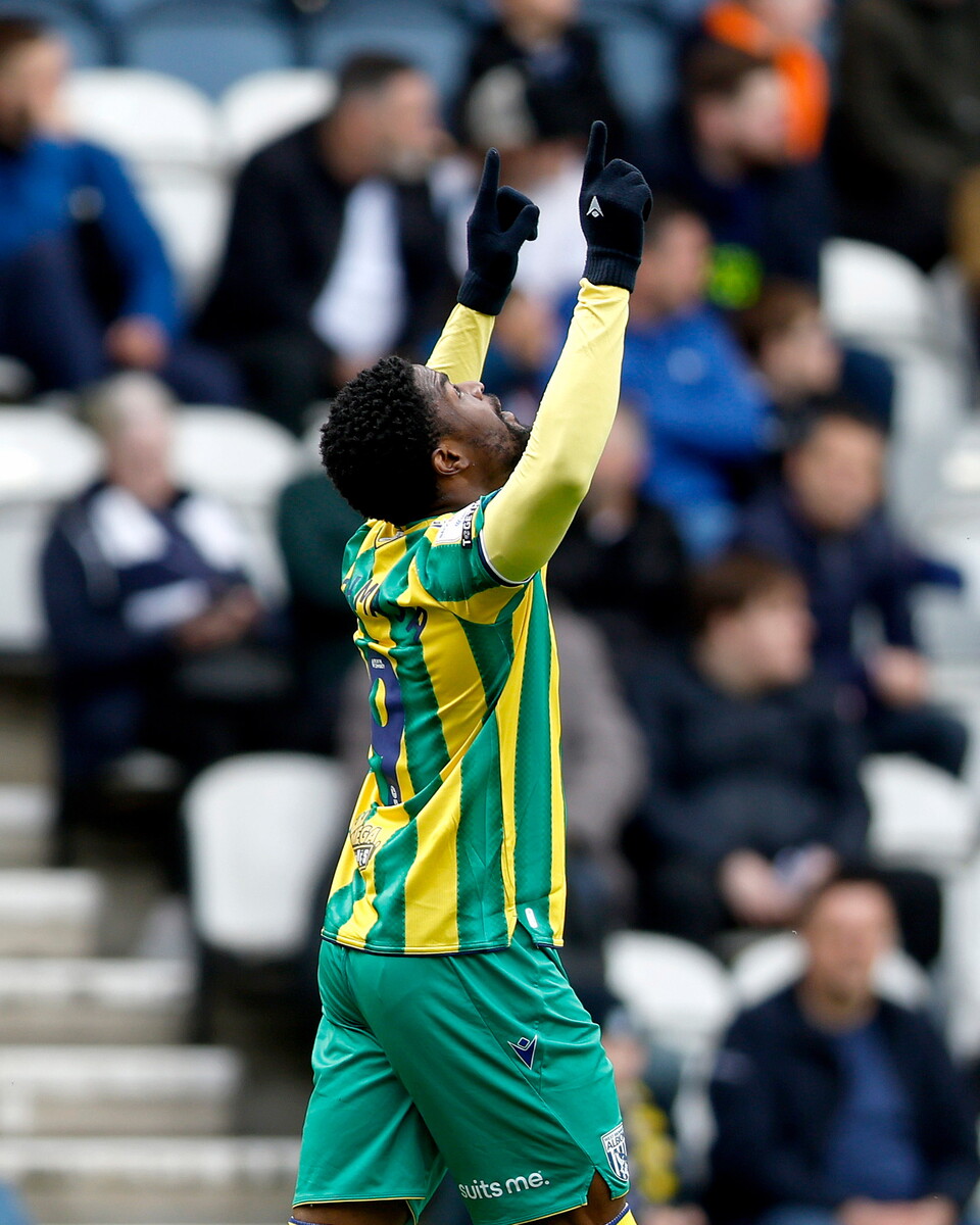 Josh Maja celebrates his goal at Preston
