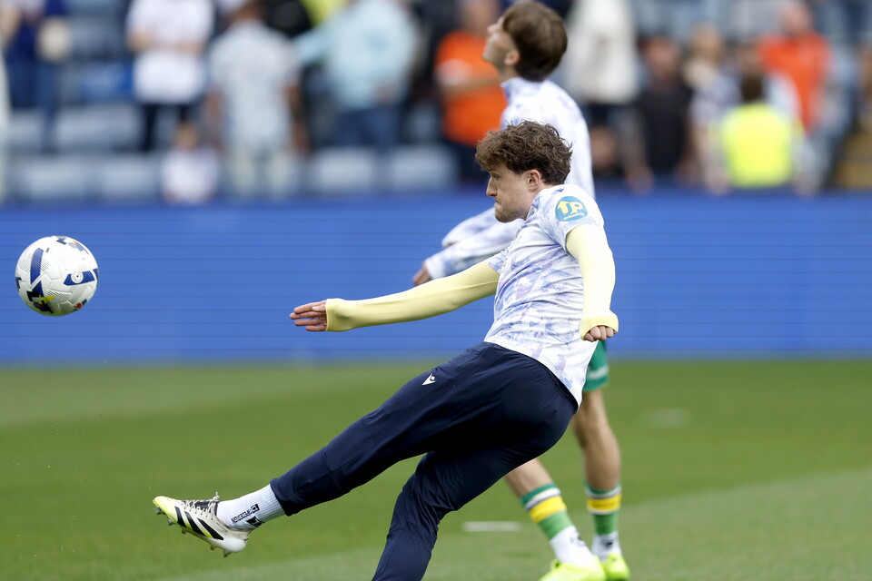 Callum Styles warms up at Hillsborough