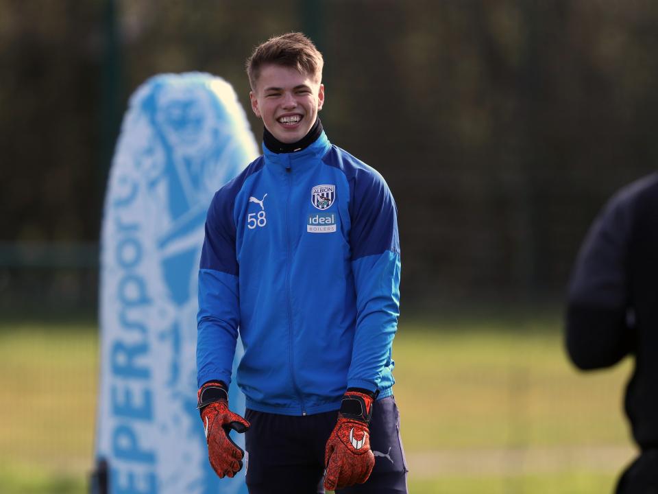 Josh Griffiths joins Cheltenham Town on loan