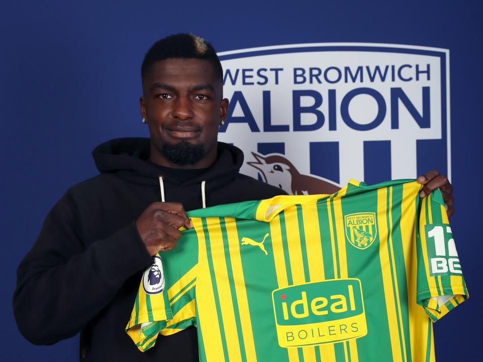 Cédric Kipré signs