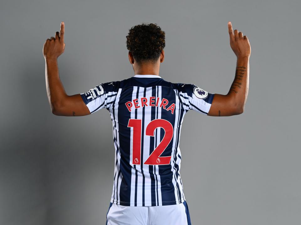 Matheus Pereira wearing No.12