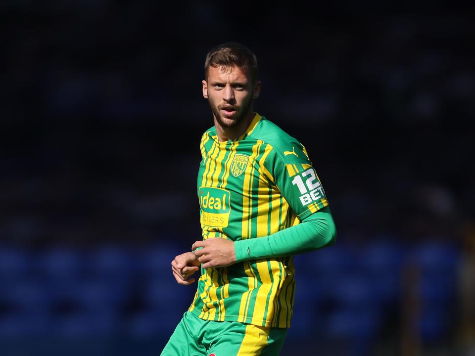 Sam Field in action at Everton