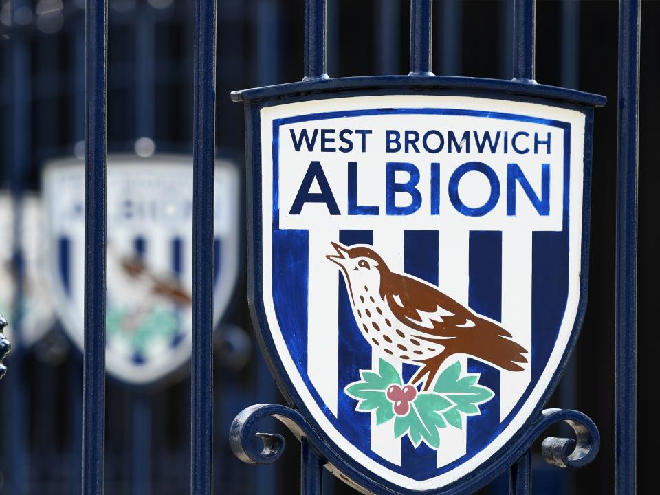 club statement badge