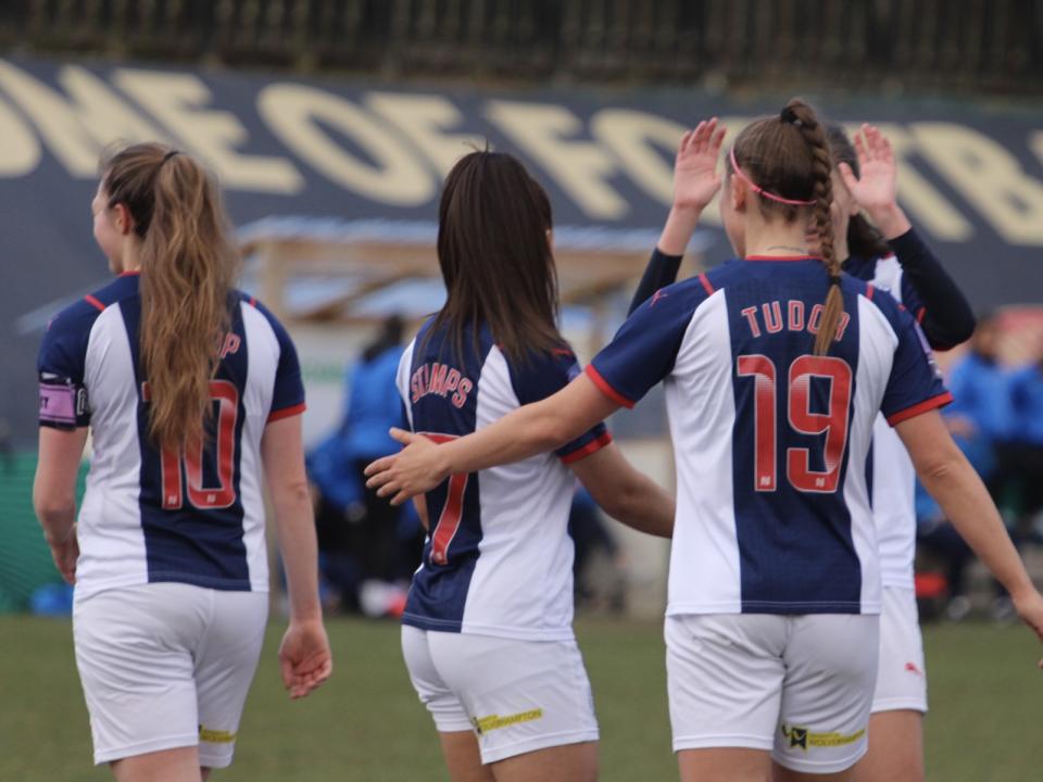 Shannon Stamps’ brace helped Albion Women return to winning ways with a 2-0 victory at Sheffield FC on Sunday