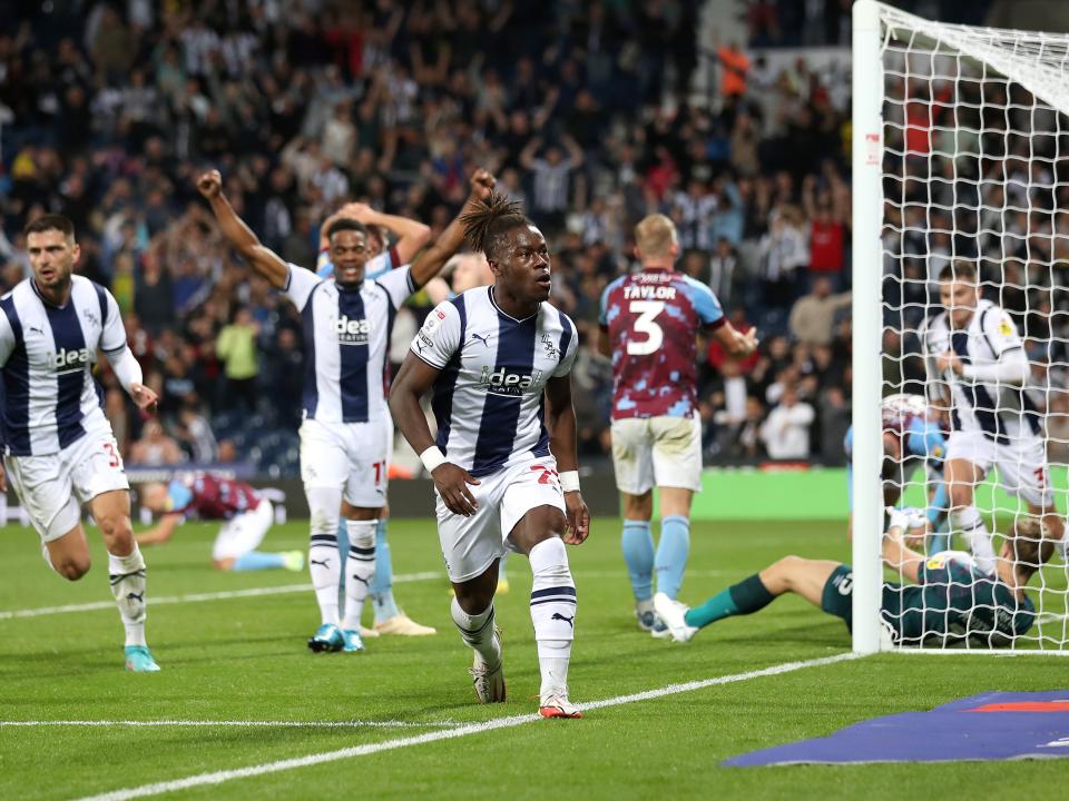 Brandon Thomas-Asante scores.