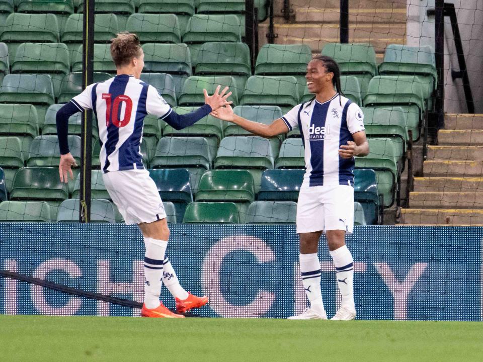 Rico Richards celebrares goal at Norwich