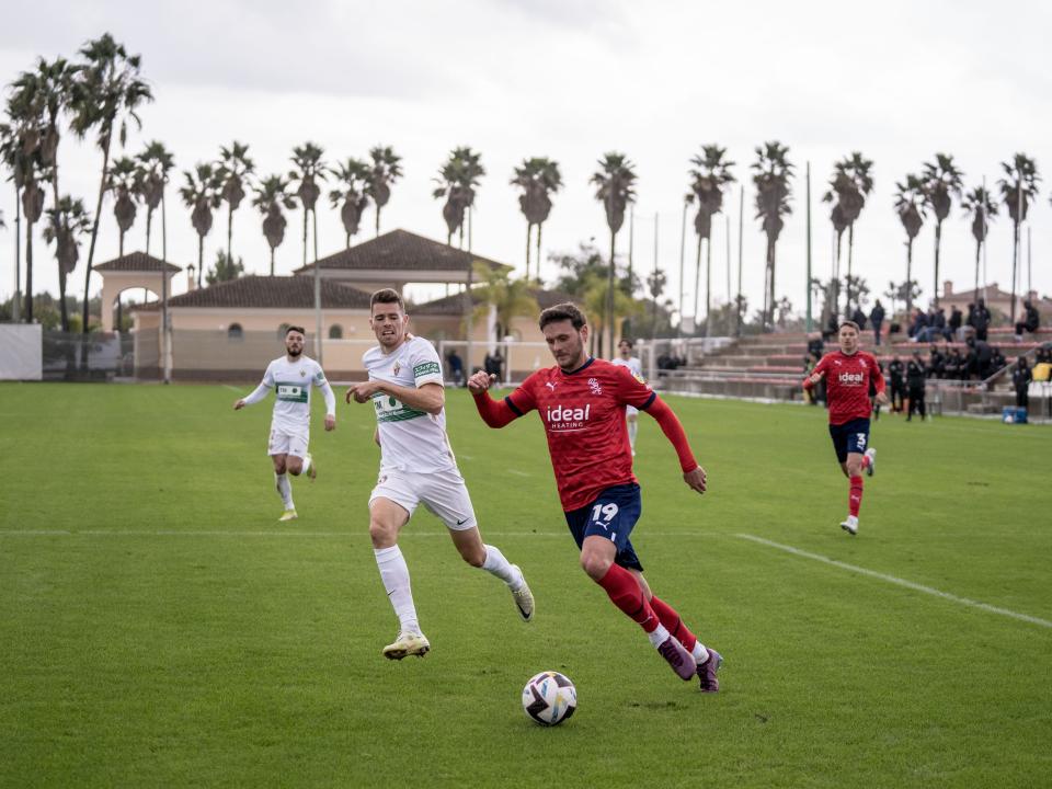 Elche CF v Albion 12