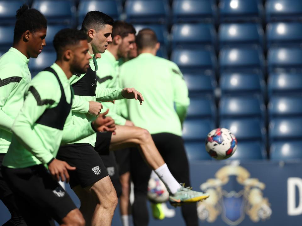 Training at the stadium gallery 6