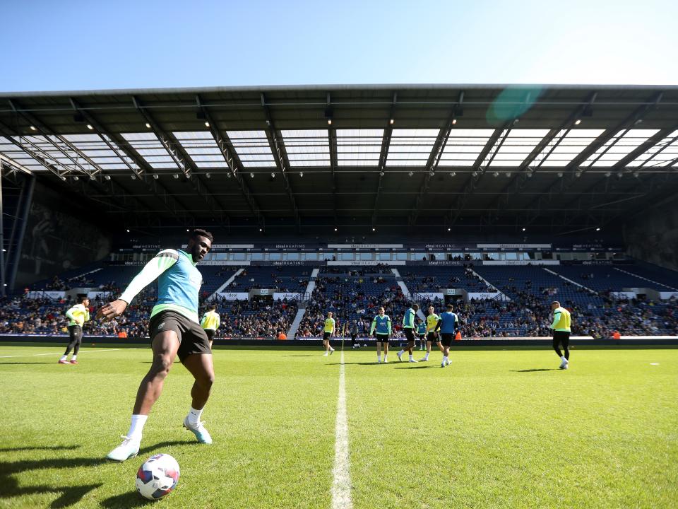 Training at the stadium gallery 40
