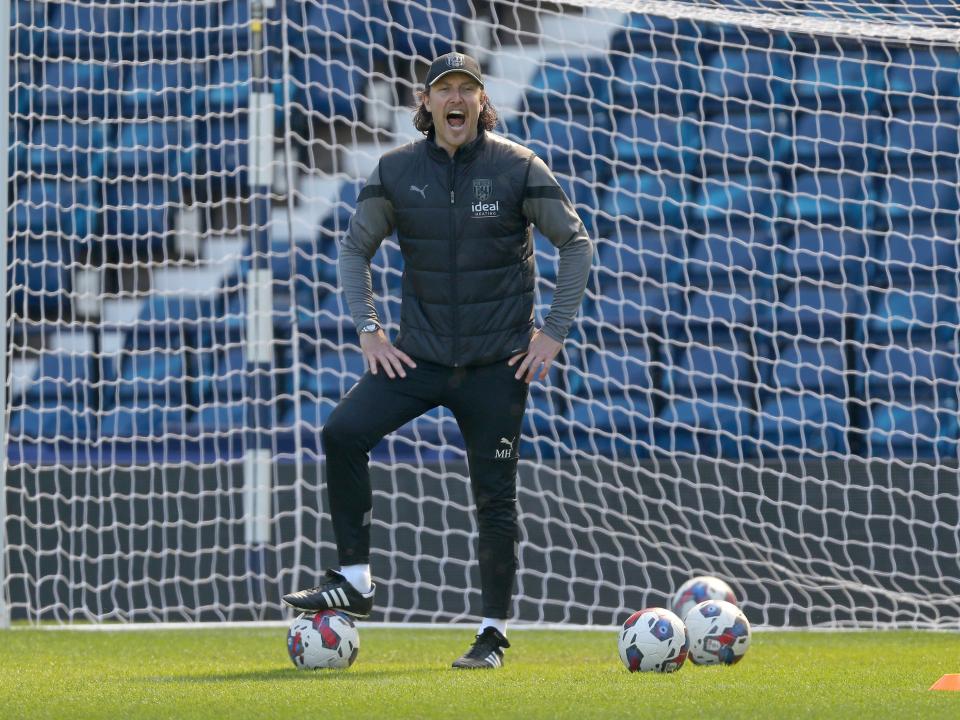 Training at the stadium gallery 22