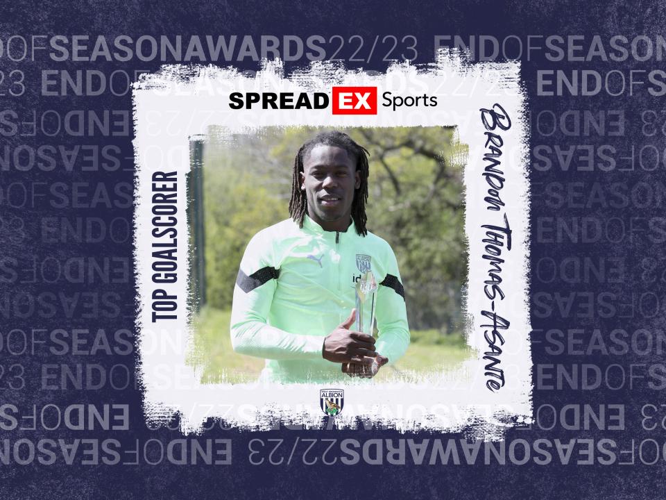 Brandon Thomas-Asante with his top goalscorer trophy