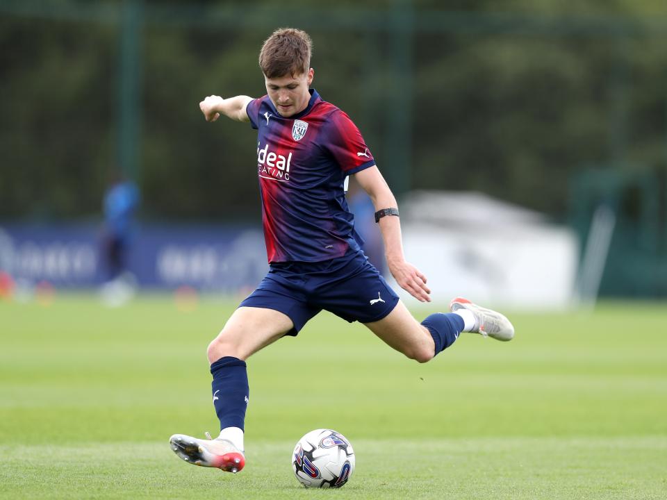 An image of Zac Ashworth against Shrewsbury